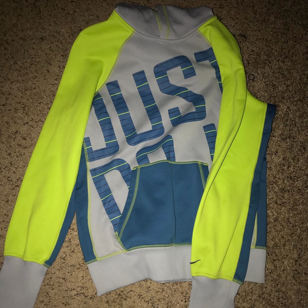 NIKE therma-fit hoodie